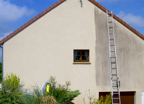 Peinture - PÉRIOCHERÉNOV 06 Peintre dans les Alpes-Maritimes (06) et le Var (83) . Nettoyage, traitement anti-mousse, ravalement peinture et imperméabilisation façade.