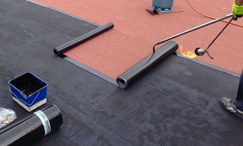 Couverture et Étanchéité toit plat terrass -  PÉRIOCHERÉNOV 06 : Couvreur dans les Alpes-Maritimes (06) et le Var (83) : Couverture et faîtage en neuf et en rénovation. Dépannage urgent de fuite sur toiture. Étanchéité toit plat terrasse